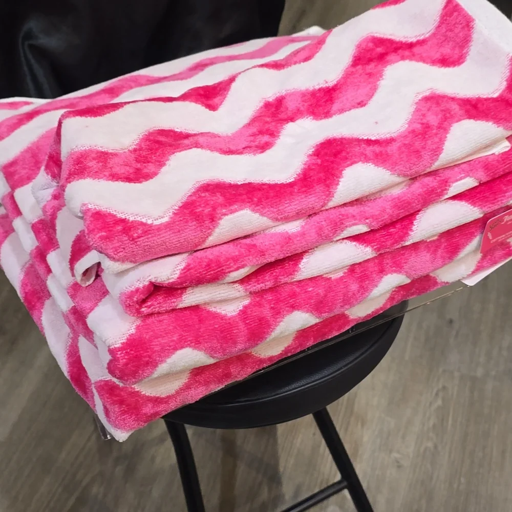 Juicy Couture Home Pink Wavy Stripe Oversized Plush Bath & Hand Towels